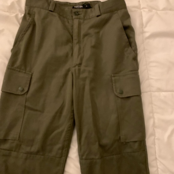 NEVER WORN CARGOS NASTY GAL - Picture 2 of 8